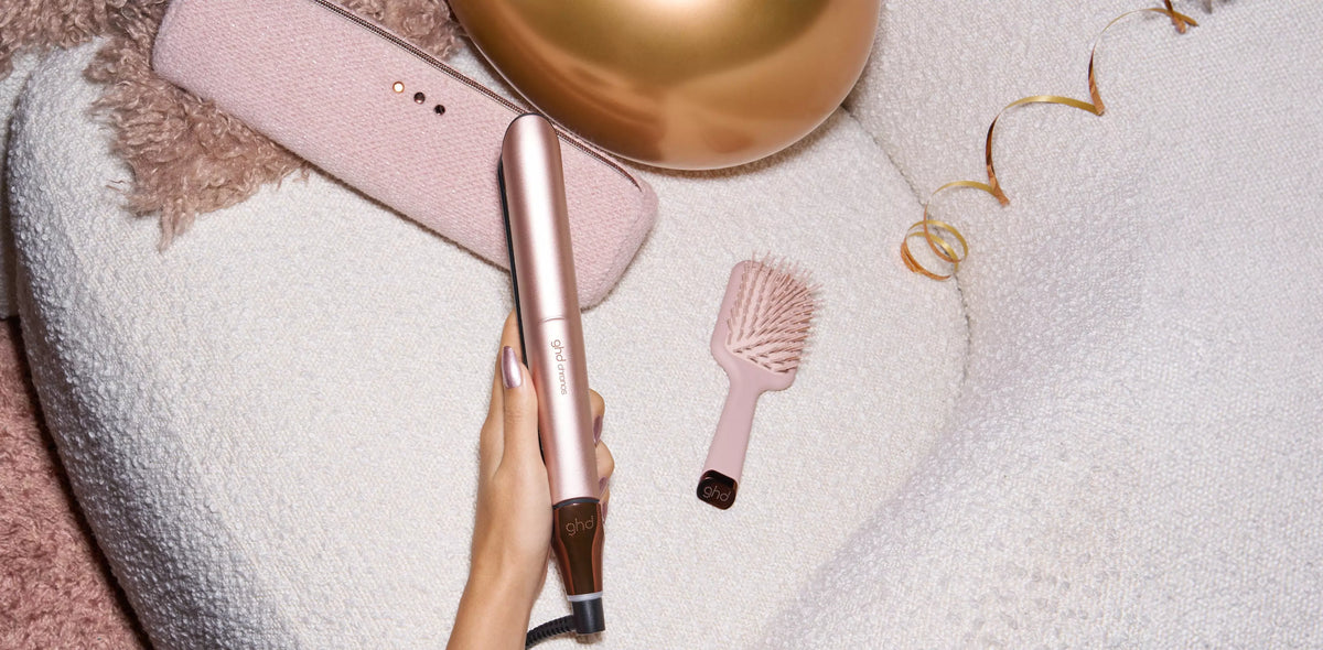 GHD CHRONOS HAIR STRAIGHTENER FESTIVE GIFT SET IN CASHMERE BEIGE 4.7/5