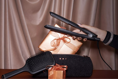GHD GOLD HAIR STRAIGHTENER FESTIVE GIFT SET IN BLACK